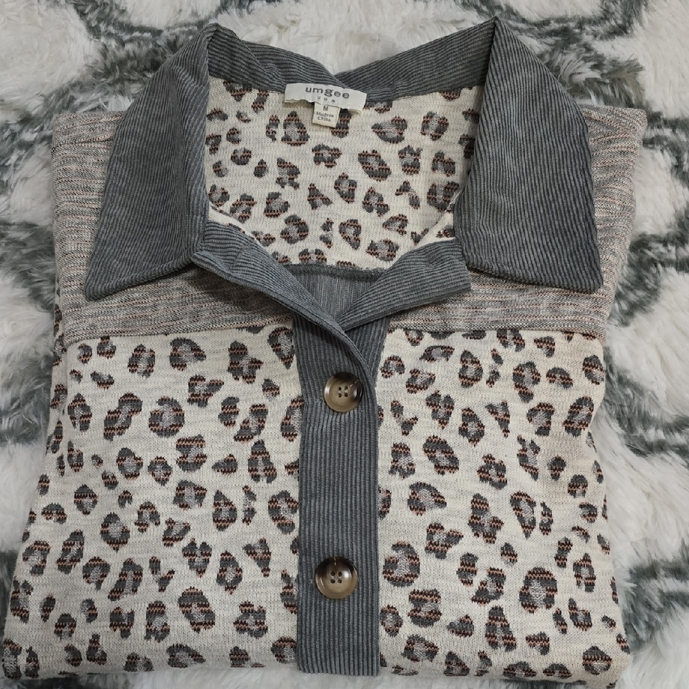 Umgee Gray and Cream Leopard Print Cardigan